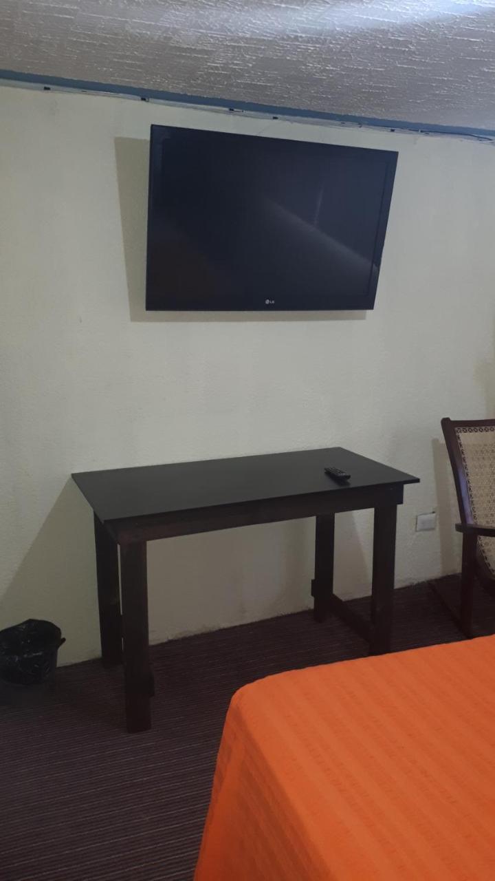 Hotel Kasa Kamelot 2 Κετσαλτενάνγκο Εξωτερικό φωτογραφία