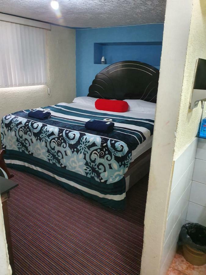 Hotel Kasa Kamelot 2 Κετσαλτενάνγκο Εξωτερικό φωτογραφία