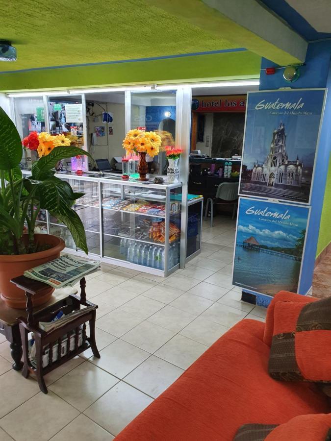 Hotel Kasa Kamelot 2 Κετσαλτενάνγκο Εξωτερικό φωτογραφία